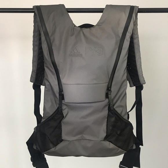 y3 running backpack